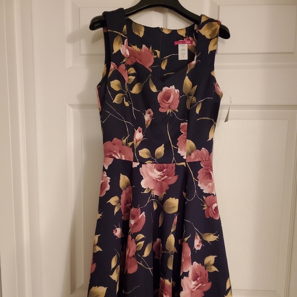 Modcloth Ixia Navy Rose Floral Swing Dress, size Small, NWT - Picture 2 of 5